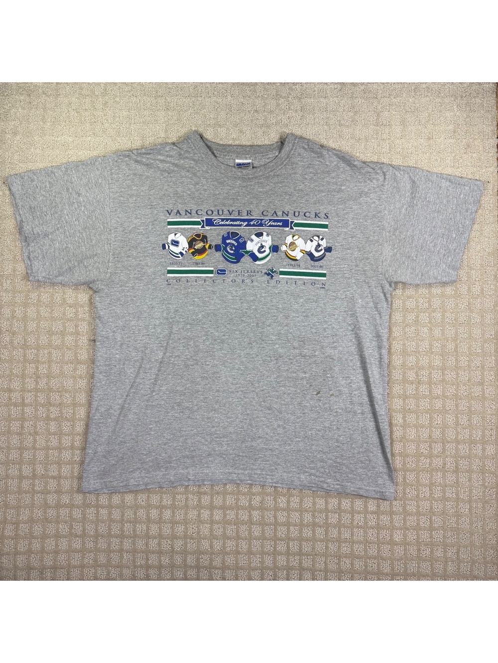 Vancouver Canucks Collectors Edition Graphic T-Shirt Gray Xl